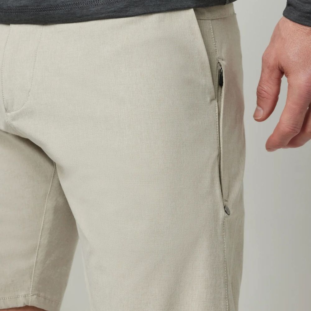 VUORI - AIM SHORT in Khaki - Picture 2 of 7